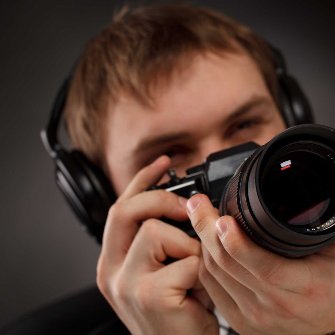 Unveiling the Veil: The Crucial Role of Private Investigators in Corporate Investigations - Black Fox Security Group